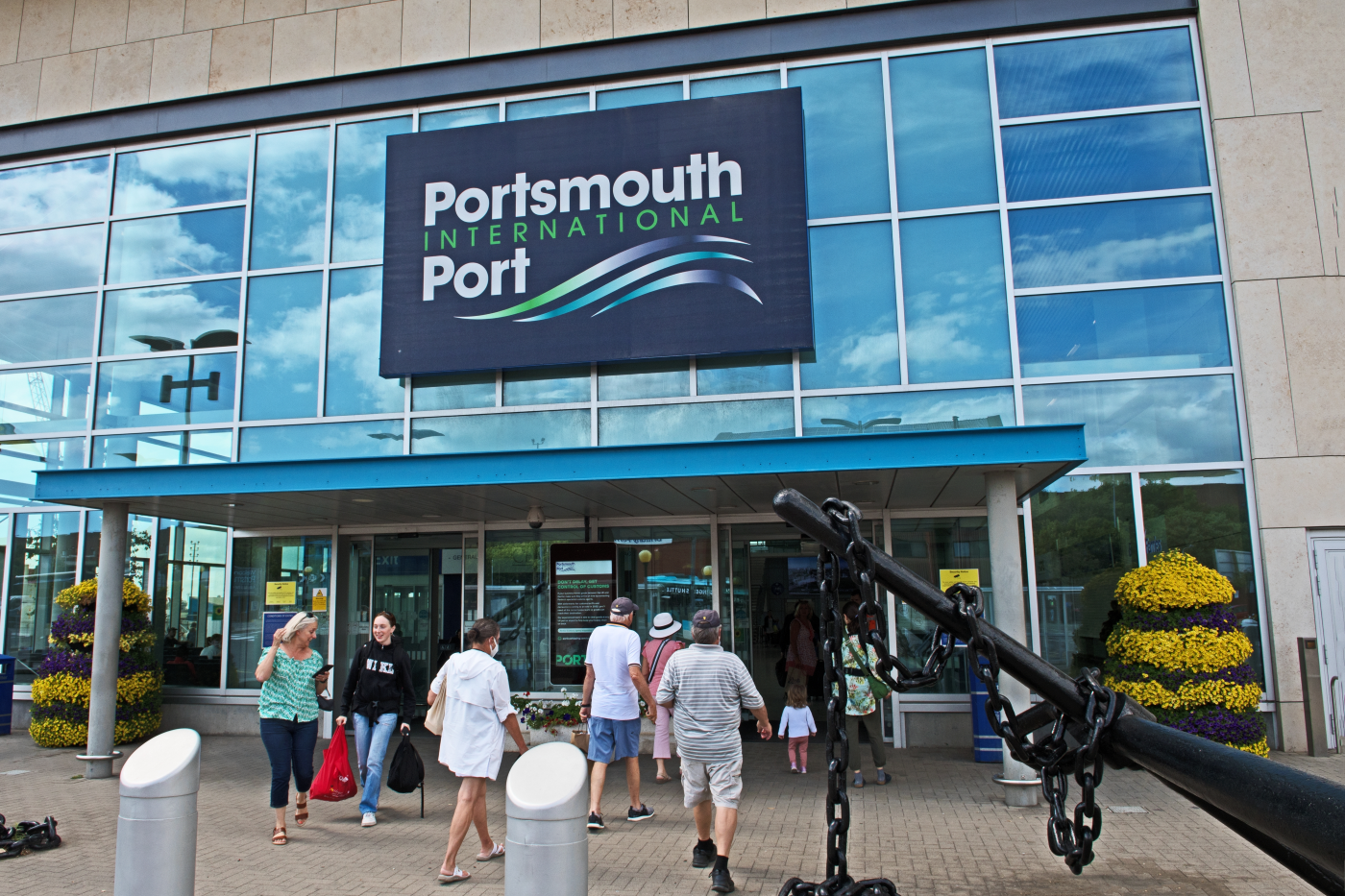 Airport Minicab Service To And From Portsmouth Cruise Port